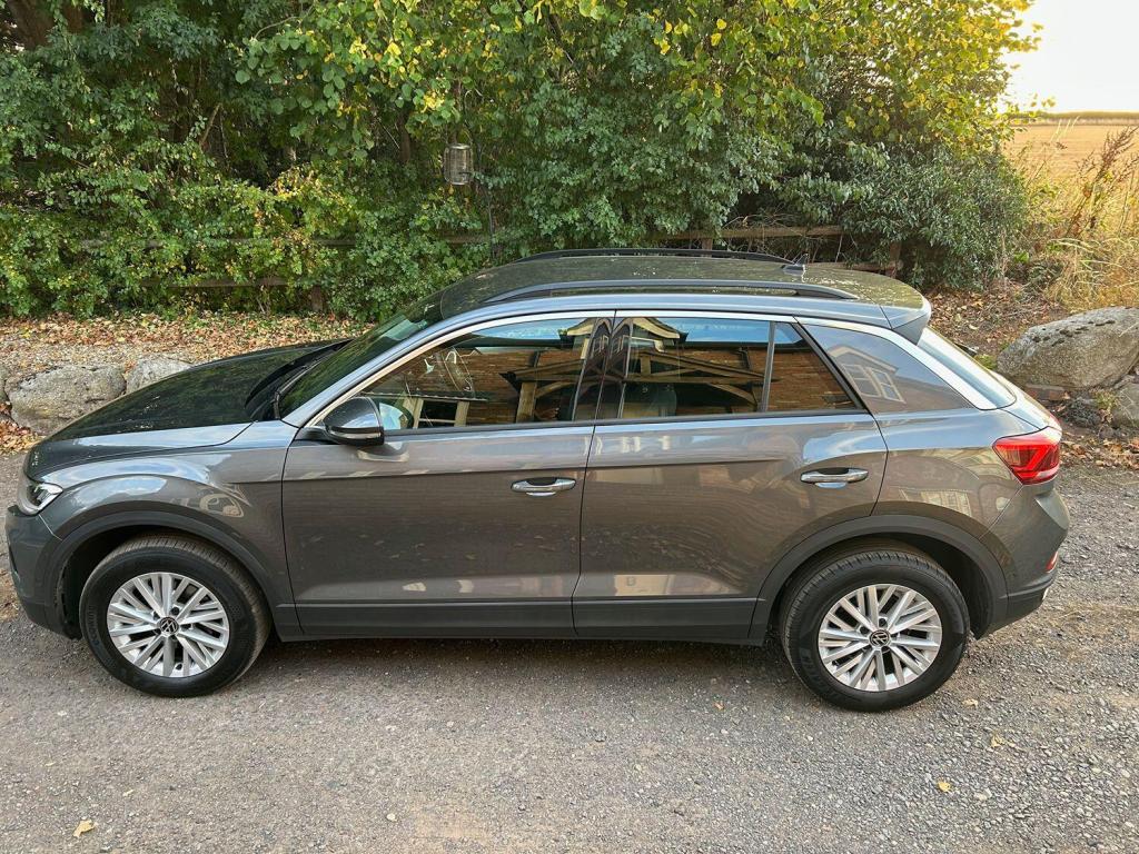 VOLKSWAGEN T-ROC