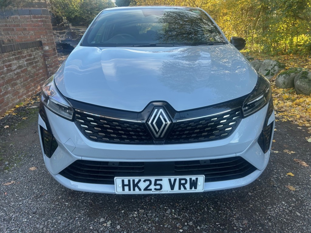 View RENAULT CLIO 1.6 techno E-Tech full hybrid 145 ^MY25]