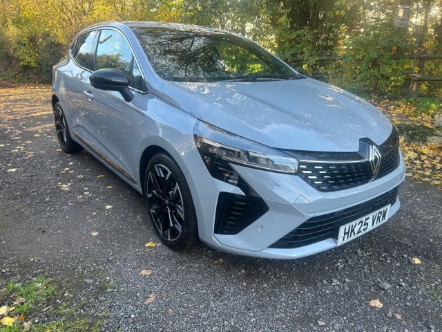 RENAULT CLIO 1.6 techno E-Tech full hybrid 145 ^MY25]