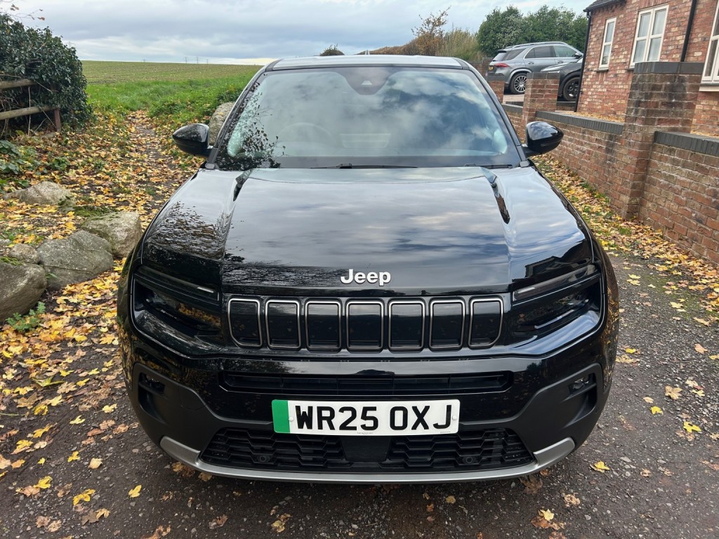 View JEEP AVENGER EV Summit 156hp Auto