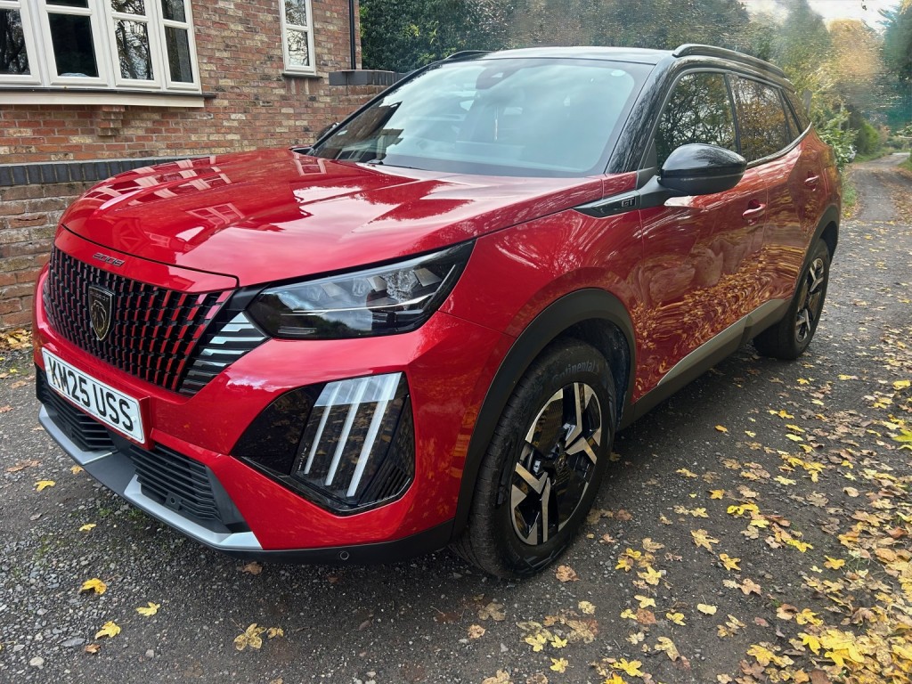 View PEUGEOT 2008 1.2 HYBRID GT AUTO