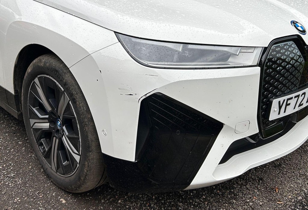 View BMW IX X-DRIVE 40 M SPORT EDITION 322 BHP 