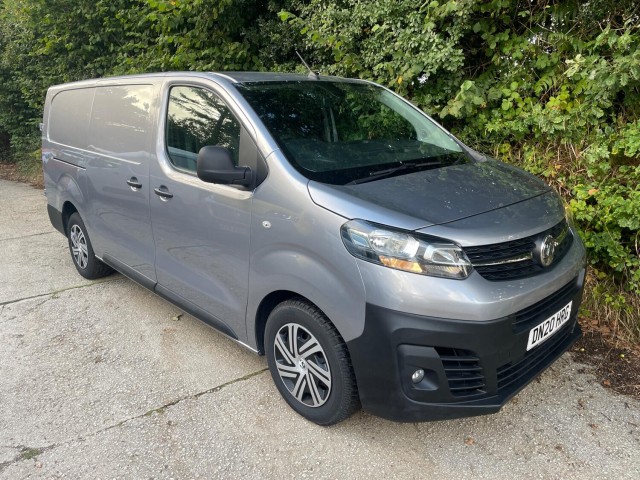 VAUXHALL VIVARO