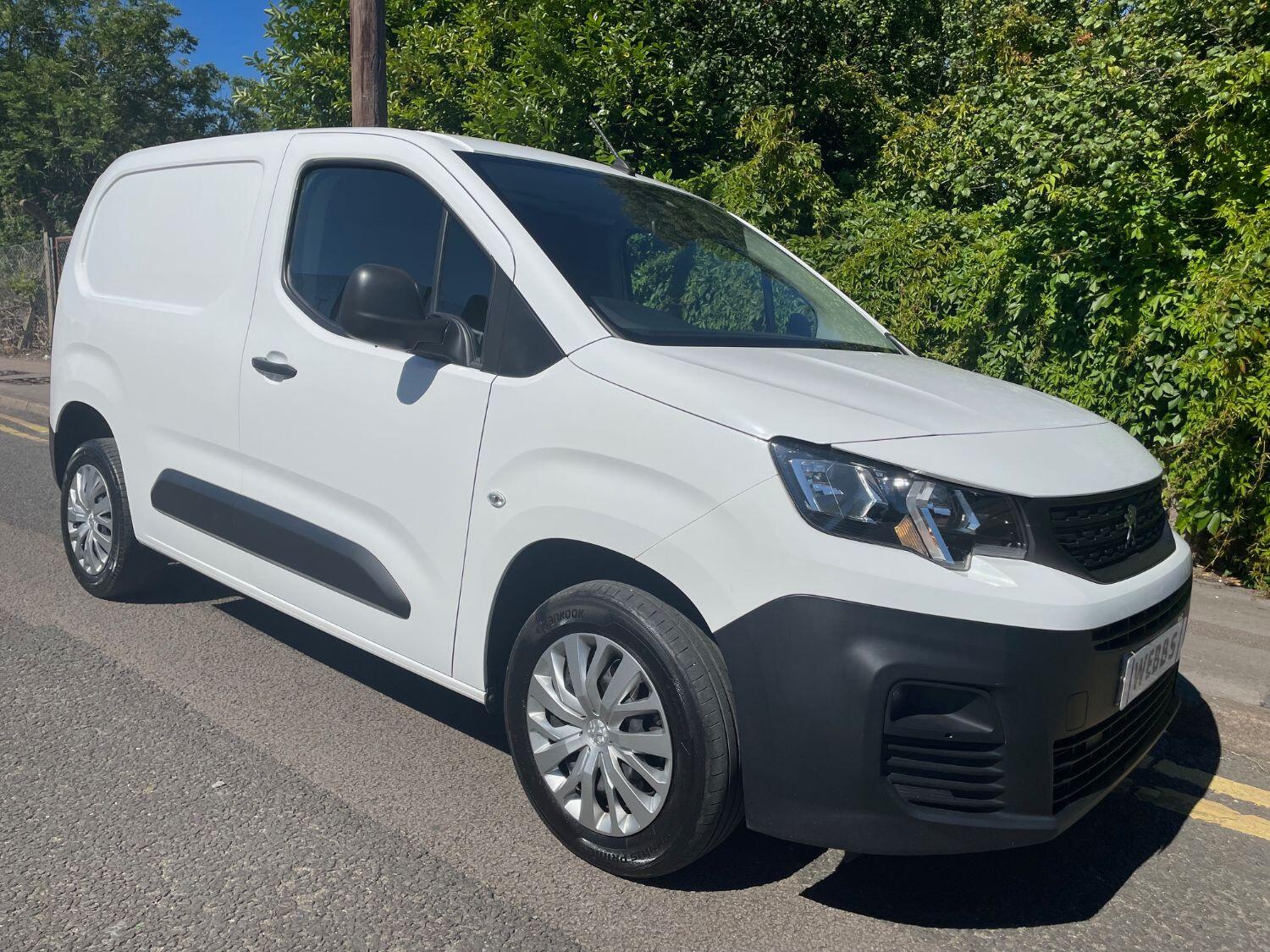 Used PEUGEOT PARTNER 2021 White for sale £13750 +VAT in Neasden