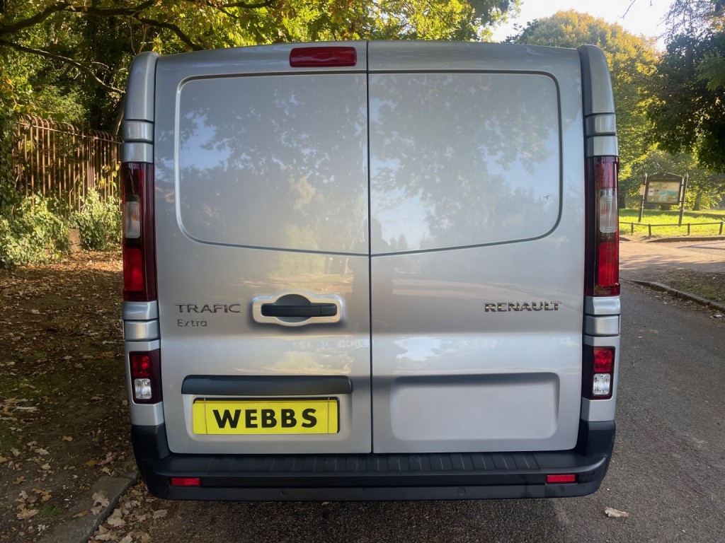 RENAULT TRAFIC