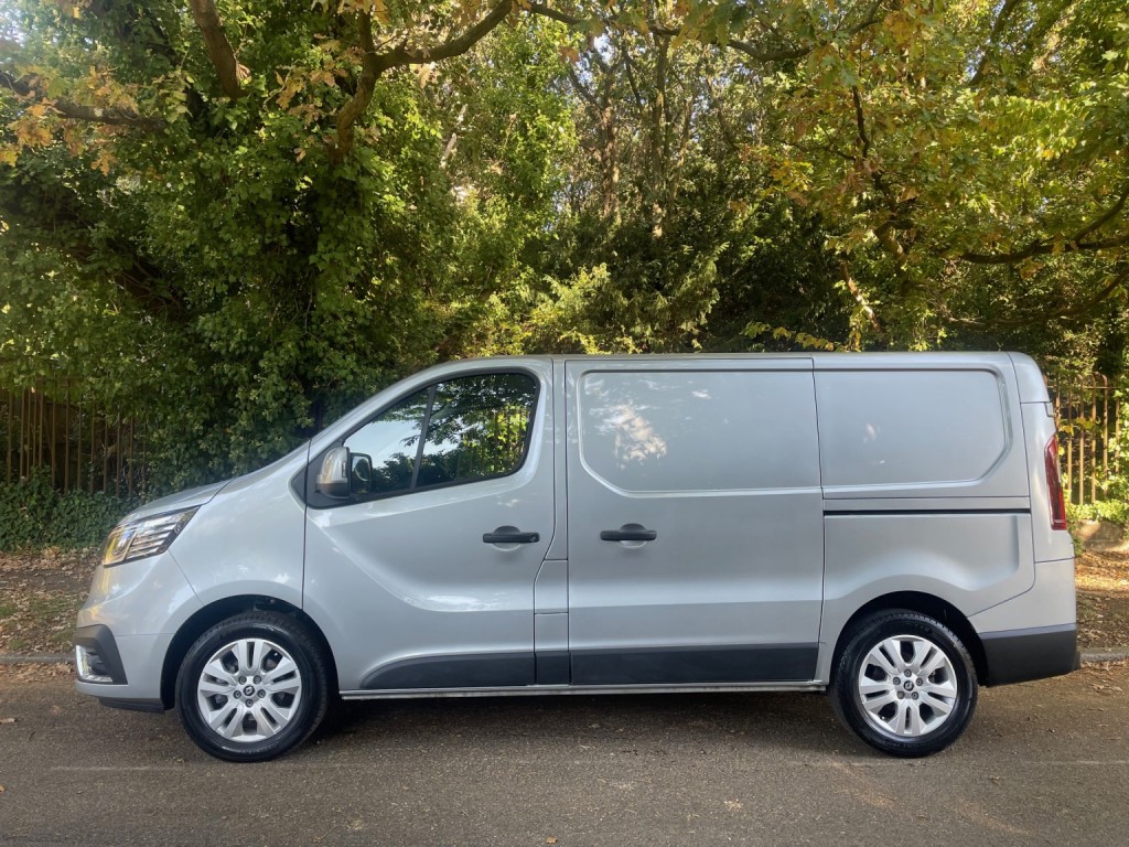 RENAULT TRAFIC