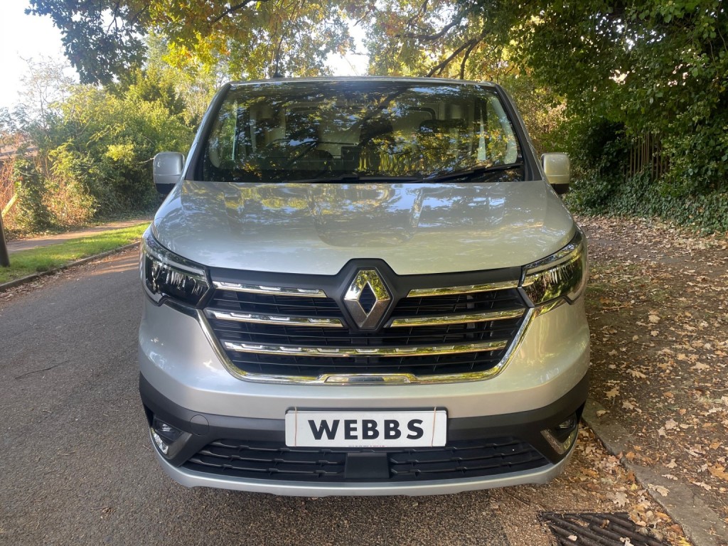 RENAULT TRAFIC