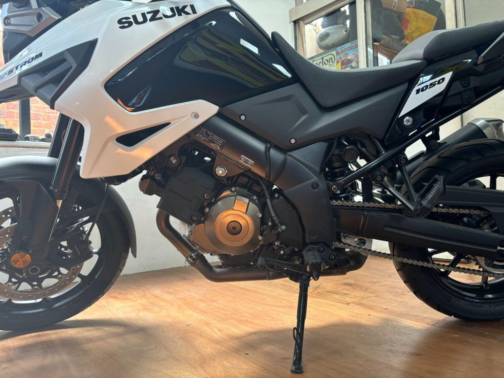 SUZUKI DL