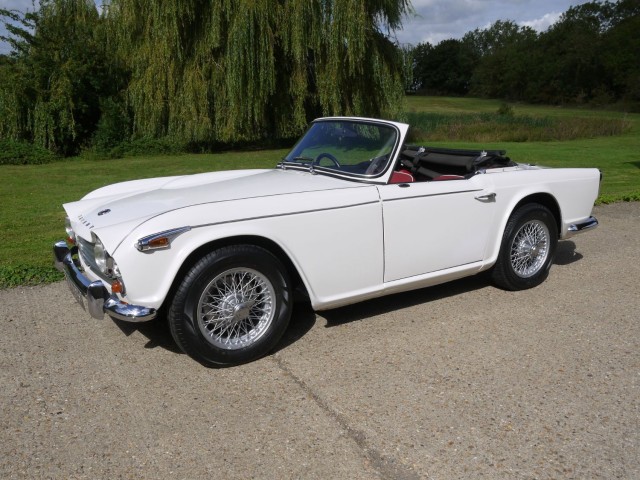 TRIUMPH TR4 a IRS (1967)