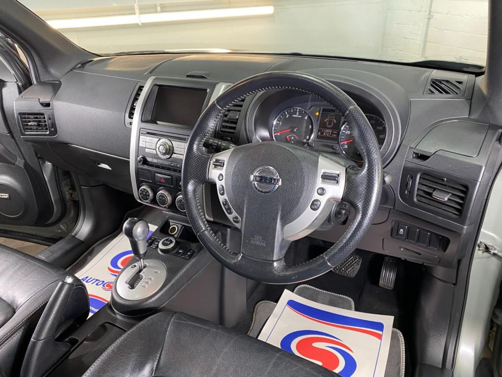 NISSAN X-TRAIL