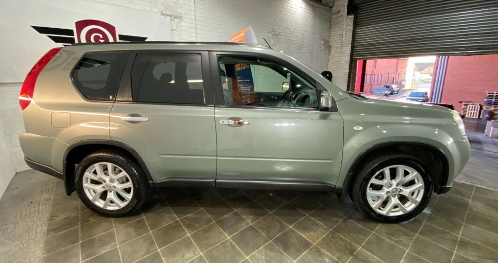 NISSAN X-TRAIL
