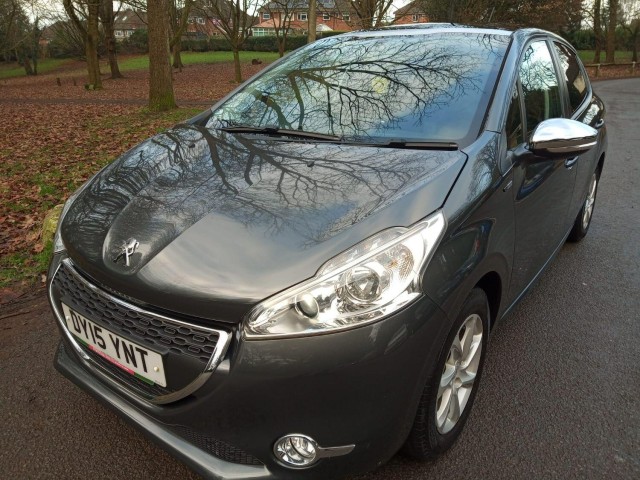 PEUGEOT 208 1.2 VTi PureTech Style