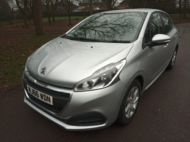 PEUGEOT 208 1.2 PureTech Active
