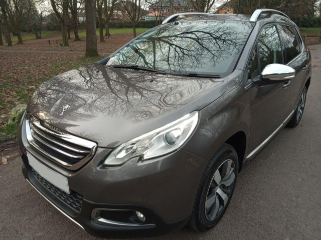 PEUGEOT 2008 1.2 PureTech Allure