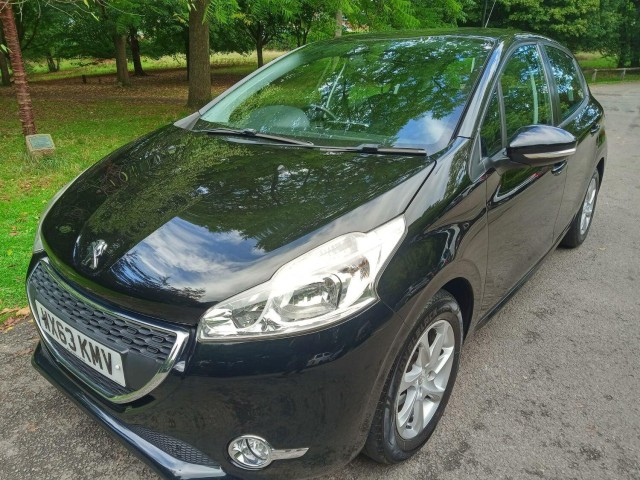 PEUGEOT 208 1.2 VTi Active
