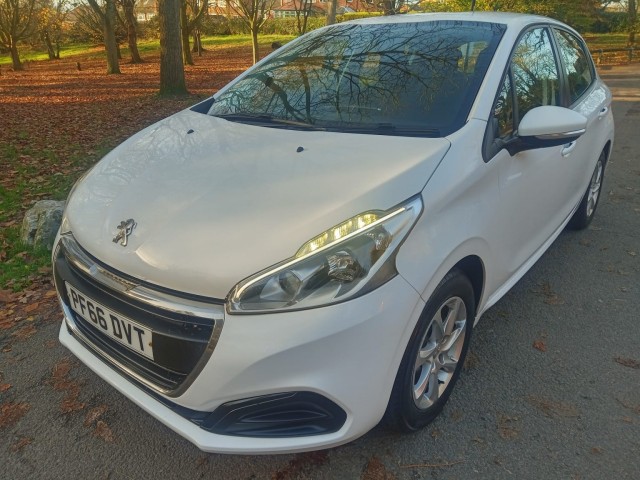 PEUGEOT 208 1.2 PureTech Active