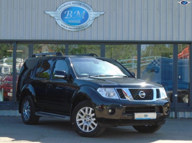 NISSAN PATHFINDER 2.5 dCi Tekna