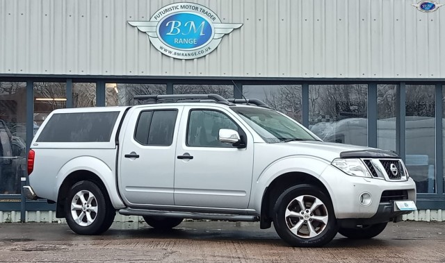NISSAN NAVARA 2.5 dCi Tekna