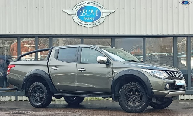 MITSUBISHI L200 2.4 DI-D DC Titan