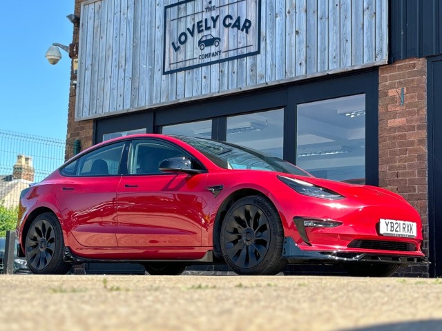 TESLA MODEL 3