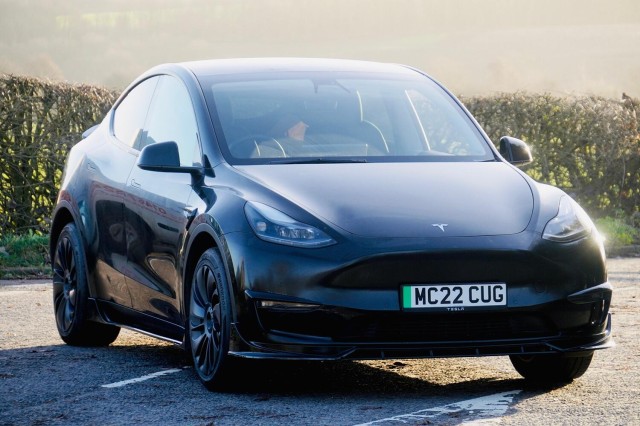 TESLA MODEL Y