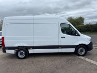 MERCEDES-BENZ SPRINTER