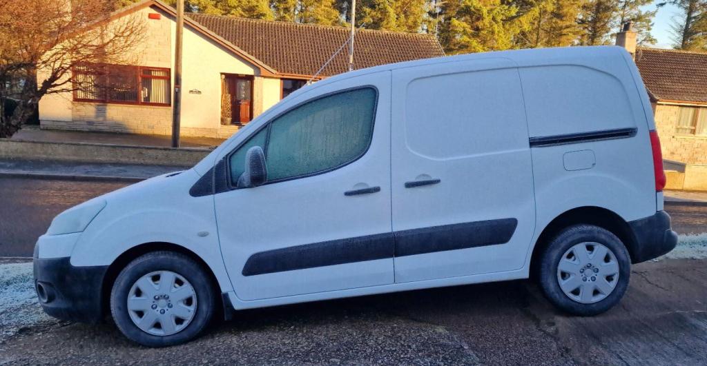 View PEUGEOT PARTNER 1.6 HDi 850 FAP S 