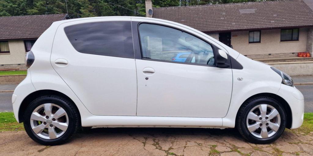 View TOYOTA AYGO 1.0 VVT-i Move