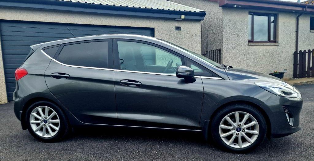 View FORD FIESTA 1.0 T EcoBoost Titanium