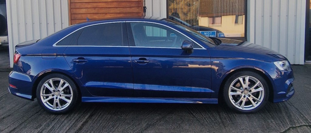 View AUDI A3 2.0 TDI S line