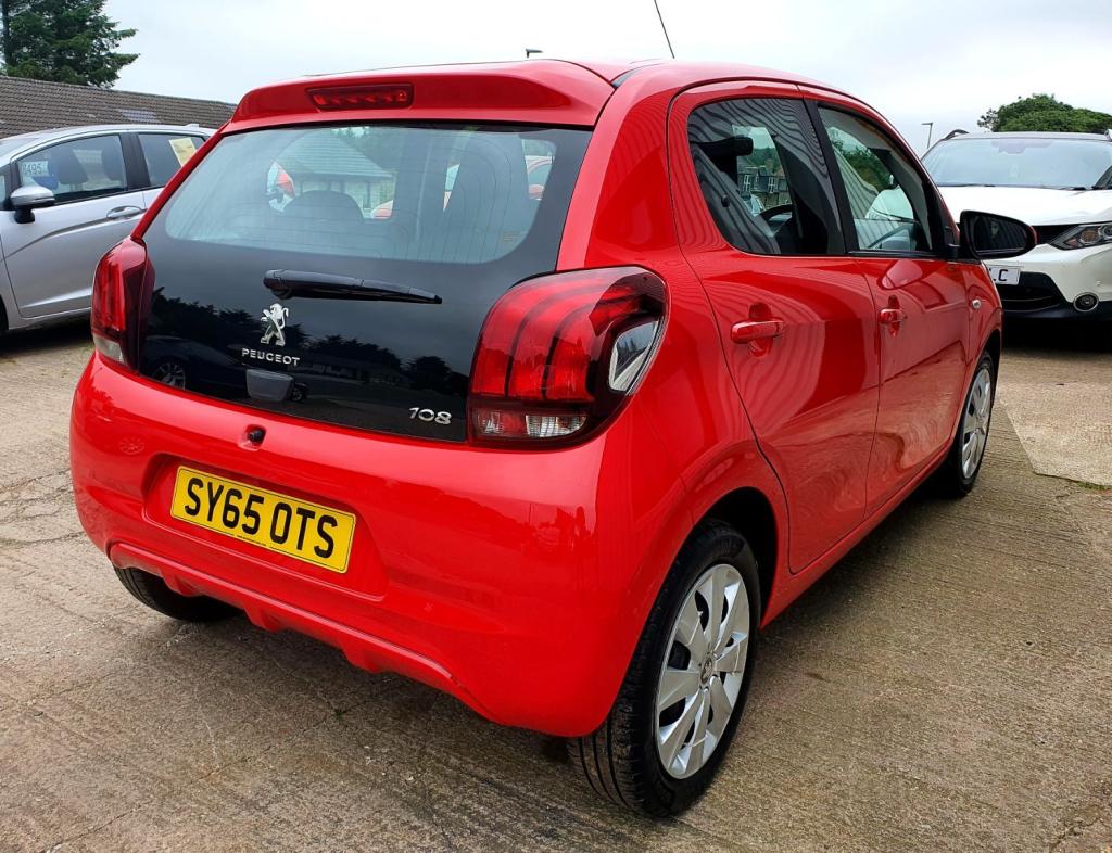 PEUGEOT 108