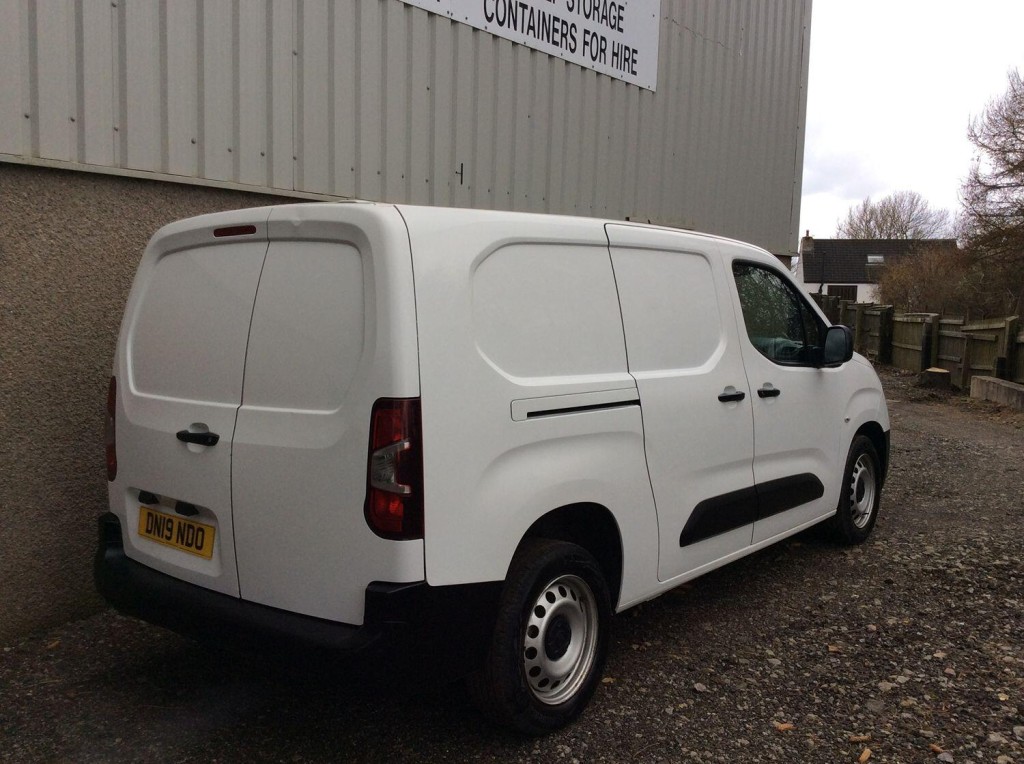 View VAUXHALL COMBO 1.6 Turbo D 2300 Edition 