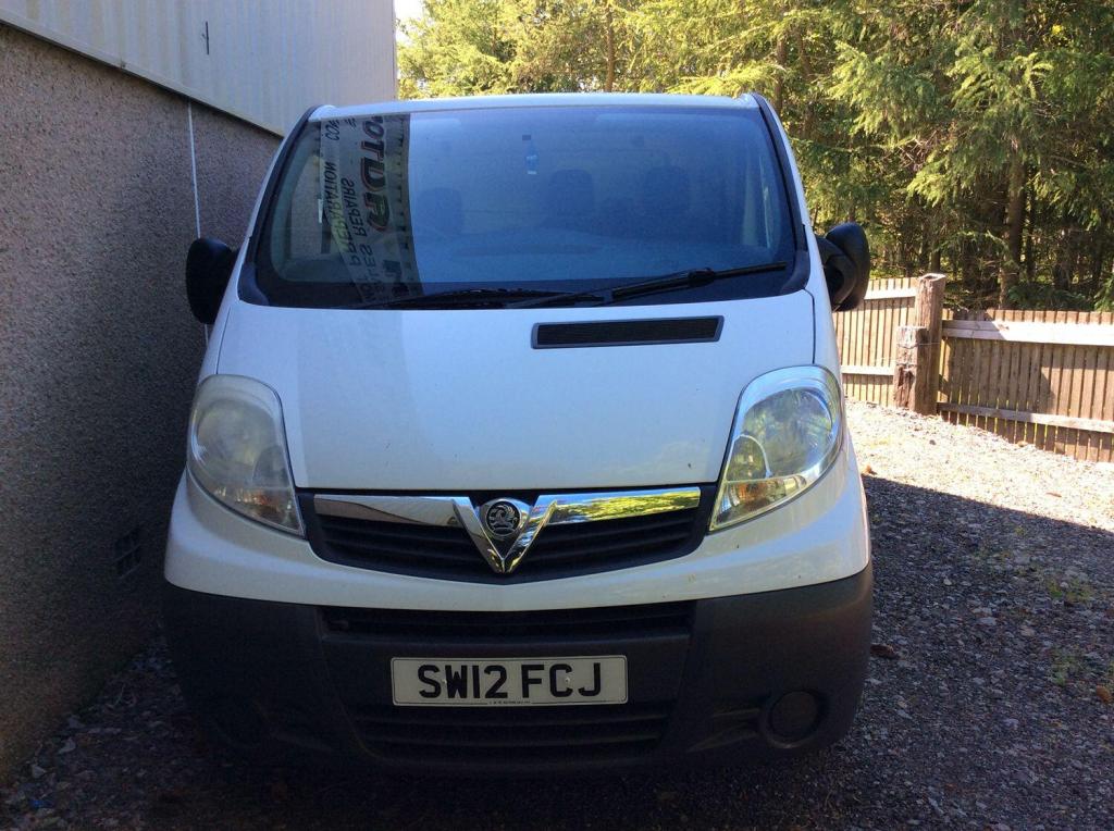 VAUXHALL VIVARO