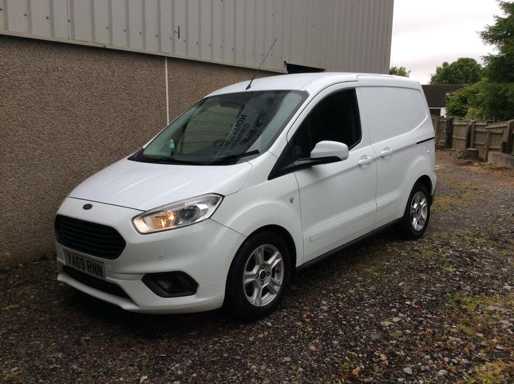 FORD TRANSIT COURIER