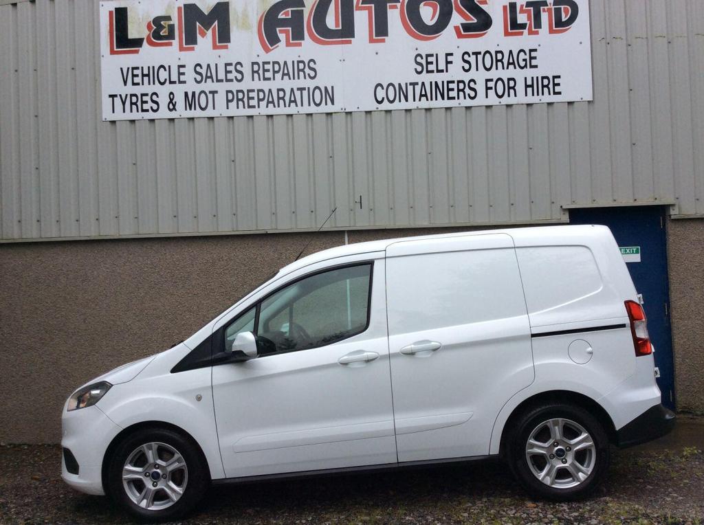 FORD TRANSIT COURIER