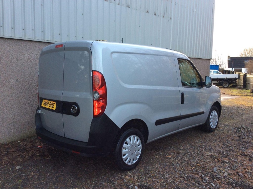 View VAUXHALL COMBO 1.3 CDTi 2000