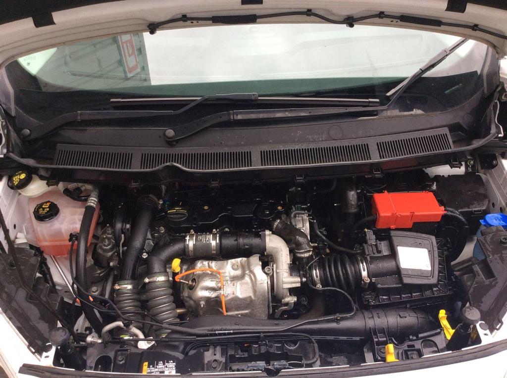 FORD TRANSIT COURIER