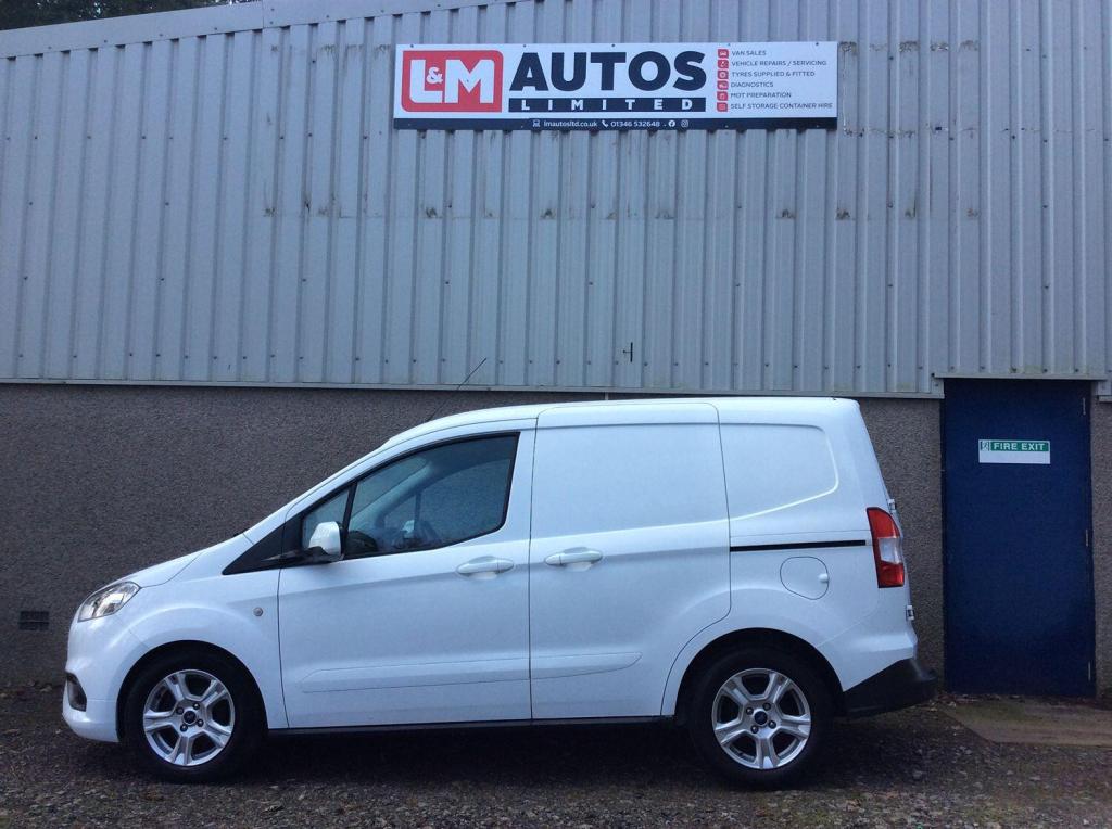 FORD TRANSIT COURIER