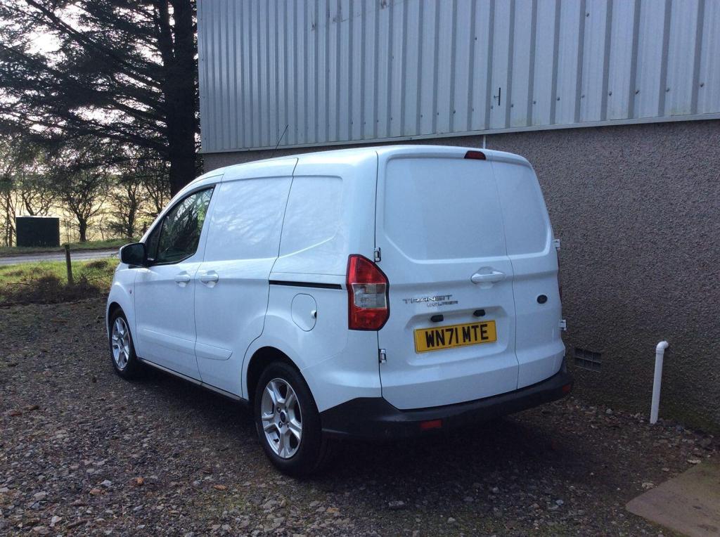 FORD TRANSIT COURIER