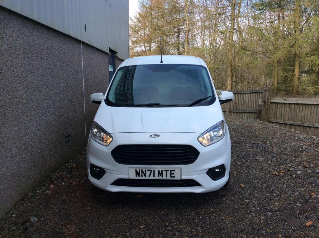FORD TRANSIT COURIER