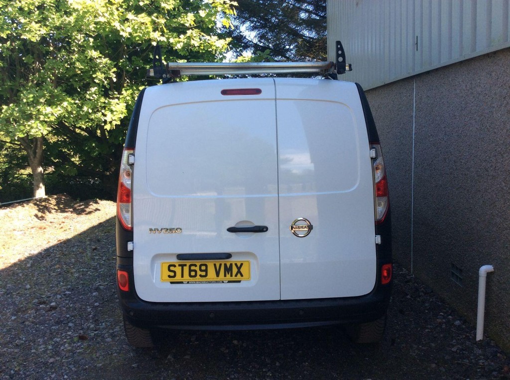 NISSAN NV250