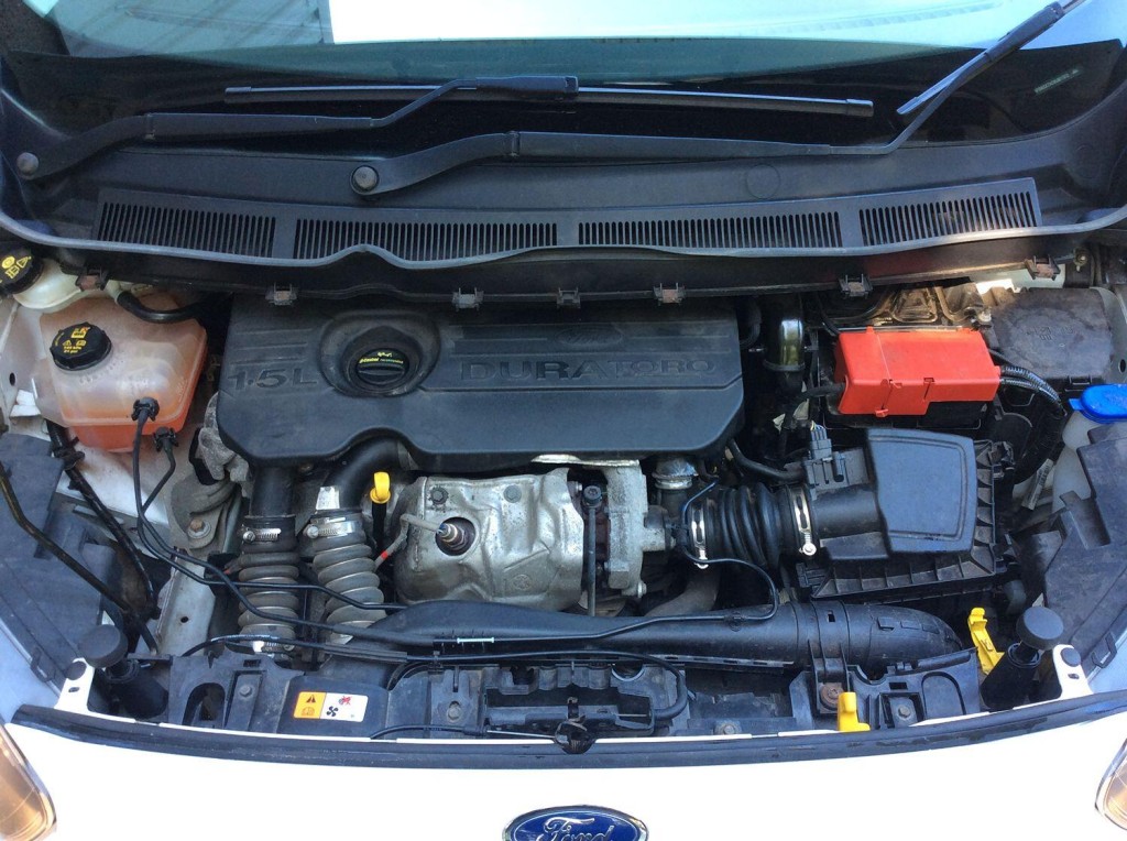 FORD TRANSIT COURIER