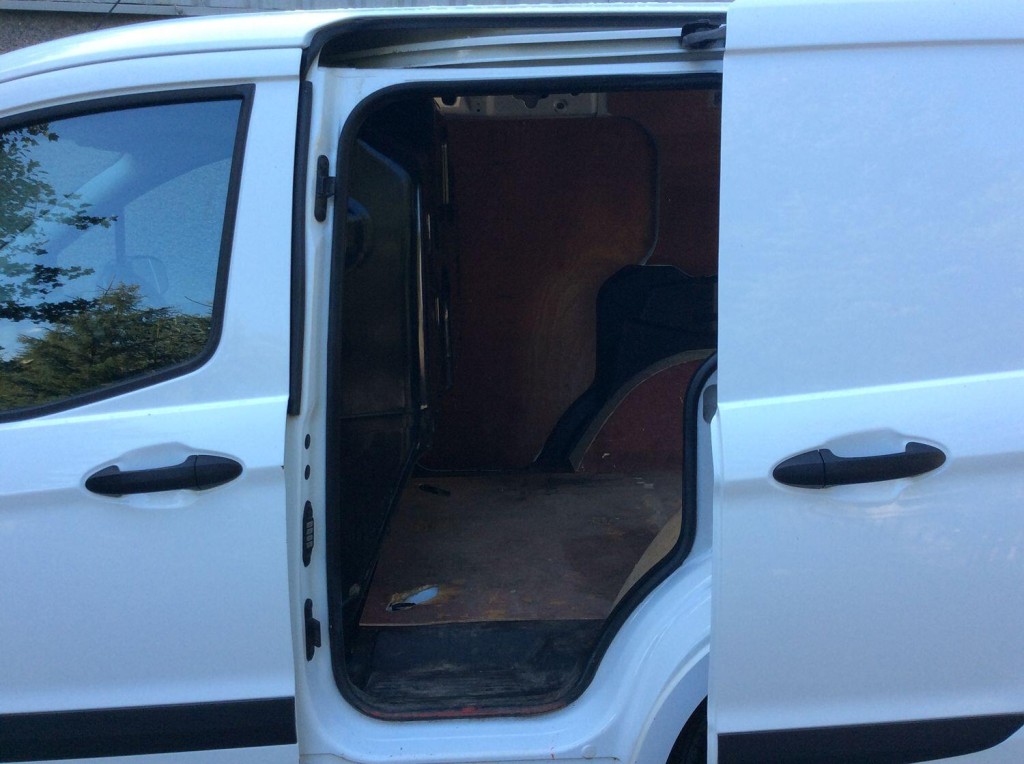 FORD TRANSIT COURIER