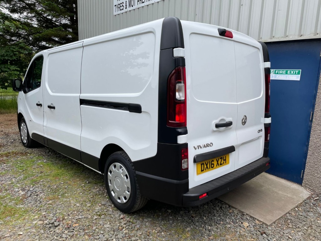 VAUXHALL VIVARO