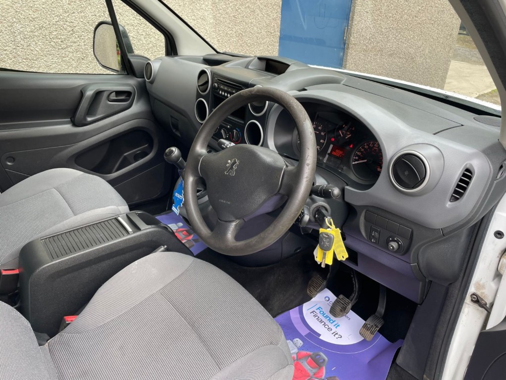 PEUGEOT PARTNER