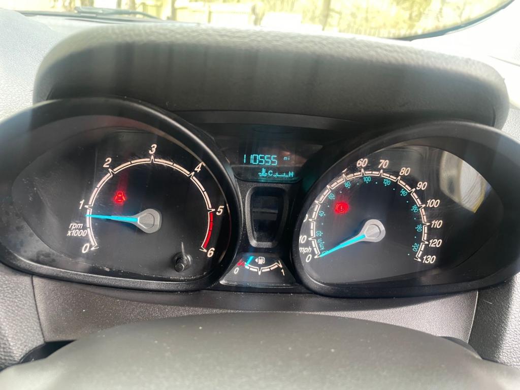 FORD TRANSIT COURIER