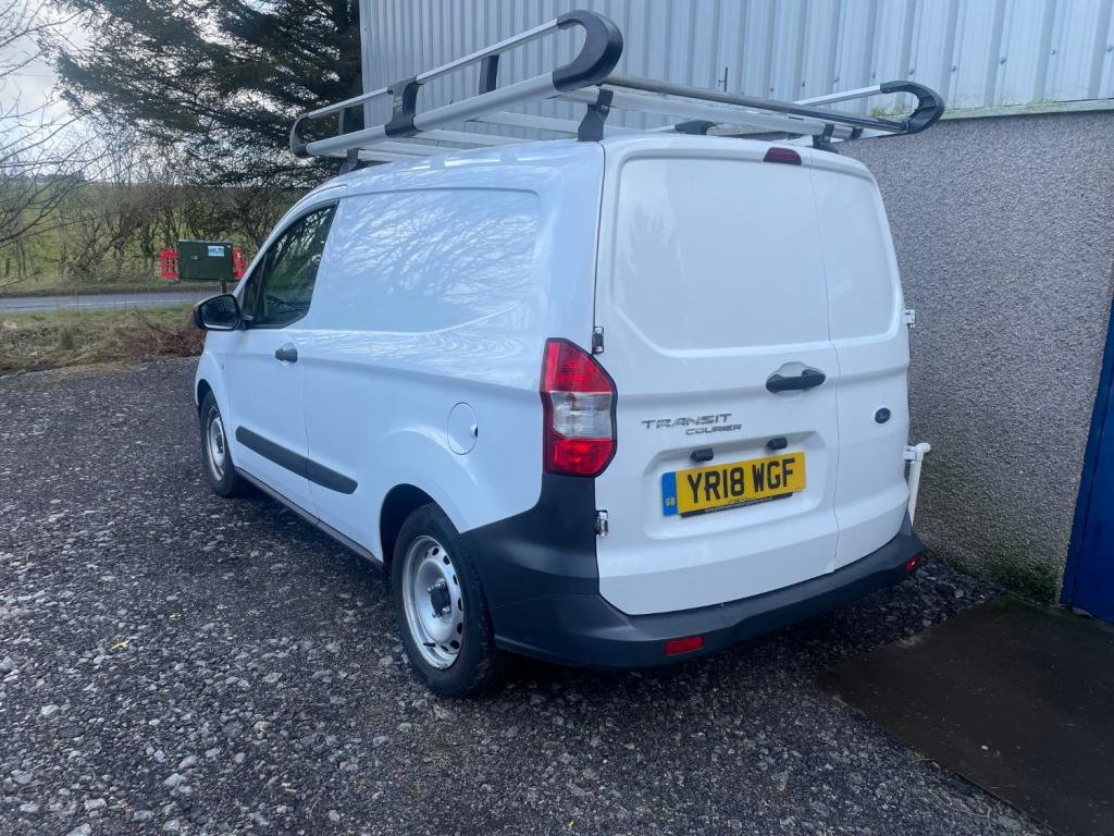 FORD TRANSIT COURIER