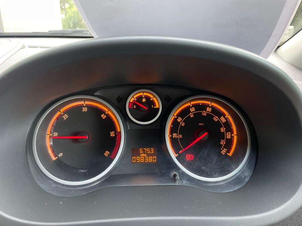 VAUXHALL CORSA