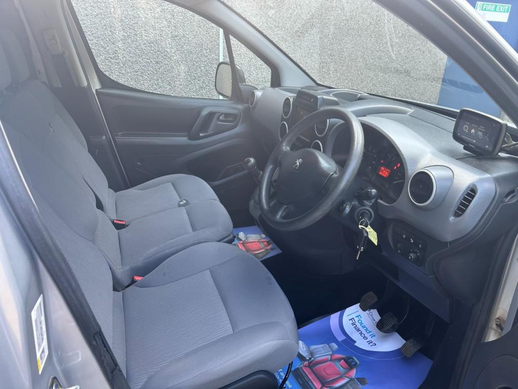 PEUGEOT PARTNER