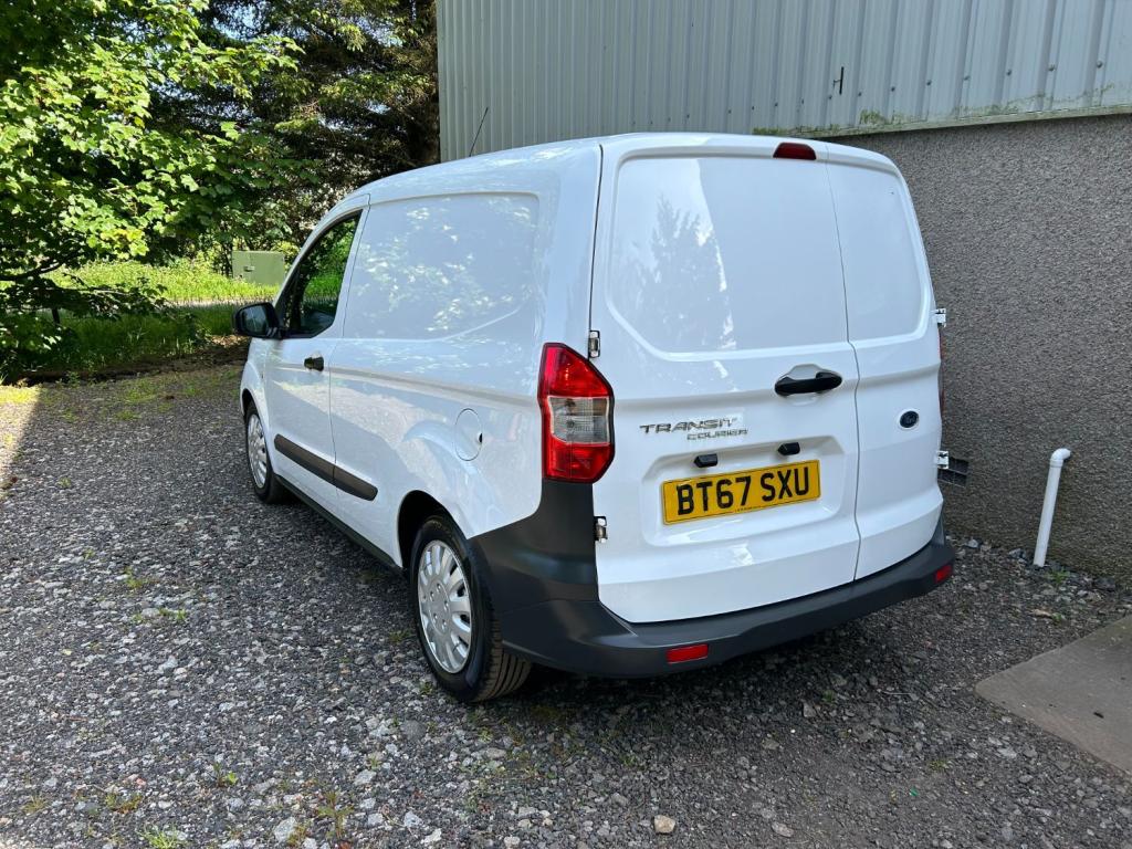 FORD TRANSIT COURIER